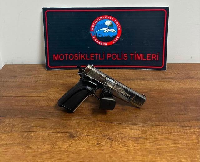 Karabük’te aranan 64 şahıs yakalandı 1