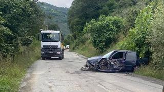 Ordu'da çakıl yüklü kamyon ile otomobil çarpıştı: 2 yaralı