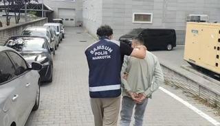Uyuşturucu ticaretinden 12,5 yıl hapis cezası bulunan h&uuml;k&uuml;ml&uuml; yakalandı