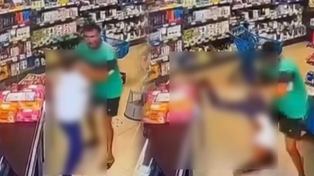 Sosyal medyada infial yaratan görüntüler! Markete girip çocuğu darp etti