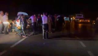 Elazığ'da iki otomobil &ccedil;arpıştı: 6 yaralı