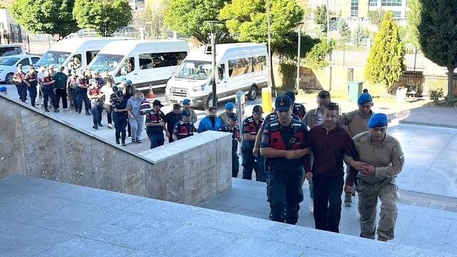 Uşak Belediyesi'ne yönelik soruşturmada 9 kişi tutuklandı