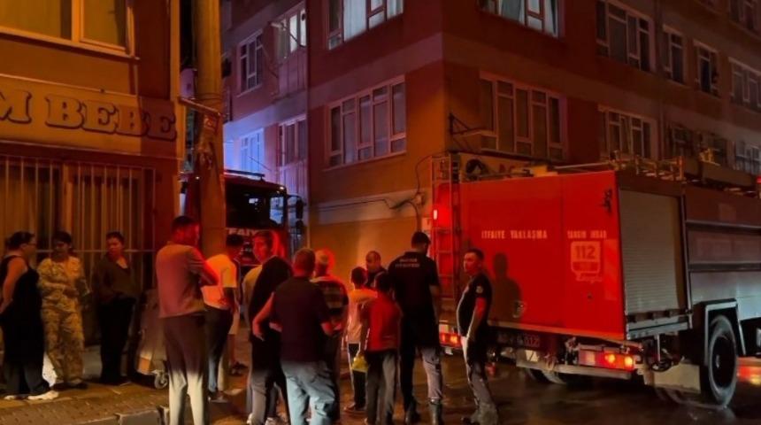 Bursa'da ev yangını: Oğlunun &ouml;l&uuml;m haberini alan babanın feryadı y&uuml;rek dağladı