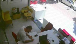 Kiraladığı aracın GPS&rsquo;sini s&ouml;k&uuml;p ortadan kayboldu