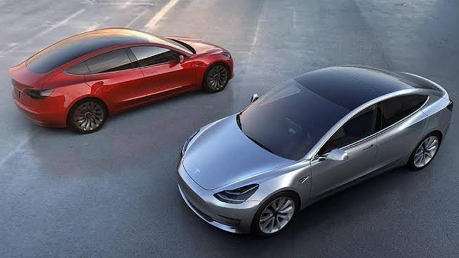 Tesla'nın iki modeli için soruşturma başlatıldı
