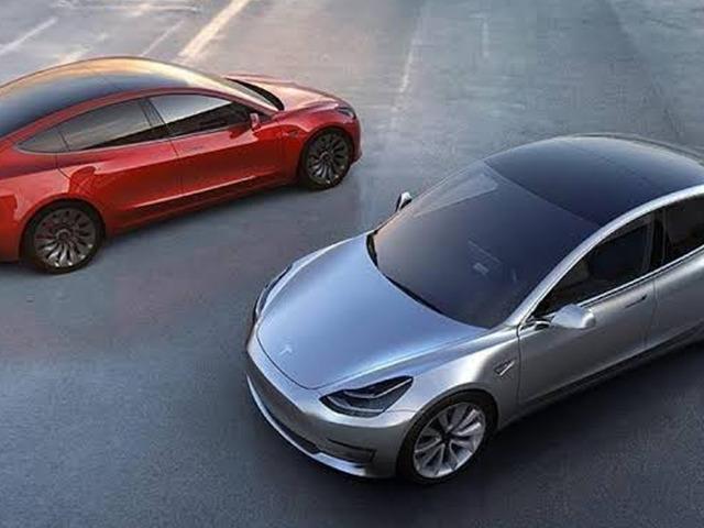 Tesla'nın iki modeli i&ccedil;in soruşturma başlatıldı