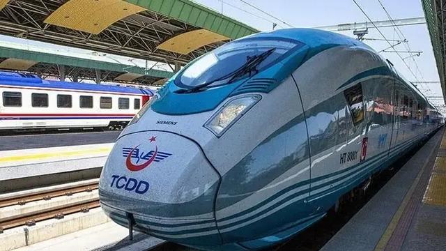 Türkiye'nin 4 iline daha hızlı tren geliyor! Yeni yol haritası açıklandı