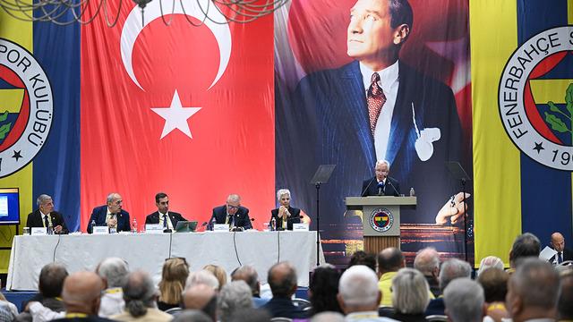 Fenerbah&ccedil;e'nin borcu a&ccedil;ıklandı! Toplam y&uuml;k&uuml;ml&uuml;l&uuml;k 27,9 milyar TL