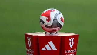 FIFA&rsquo;dan, 4 T&uuml;rk kul&uuml;b&uuml;ne transfer yasağı