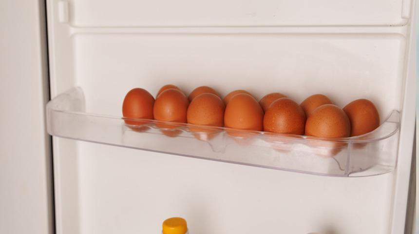 Yumurtayı buzdolabının kapağına koymayın &ccedil;ağrısı yapıldı! Gıda uzmanları etkisi anlattı