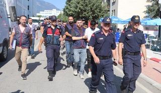 "G&uuml;nl&uuml;k dolgun &uuml;cretli iş" ilanı veriyorlardı: 4 milyon TL'lik altını i&ccedil; ettiler! 
