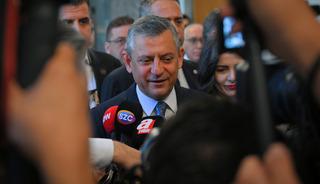 &Ouml;zel'den AK Parti'ye ge&ccedil;en 3 belediye başkanıyla ilgili ilk yorum