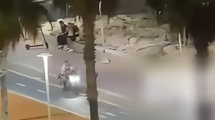 Yaya yolunda tehlikeli s&uuml;r&uuml;ş yapan aday s&uuml;r&uuml;c&uuml;n&uuml;n ehliyeti iptal edildi