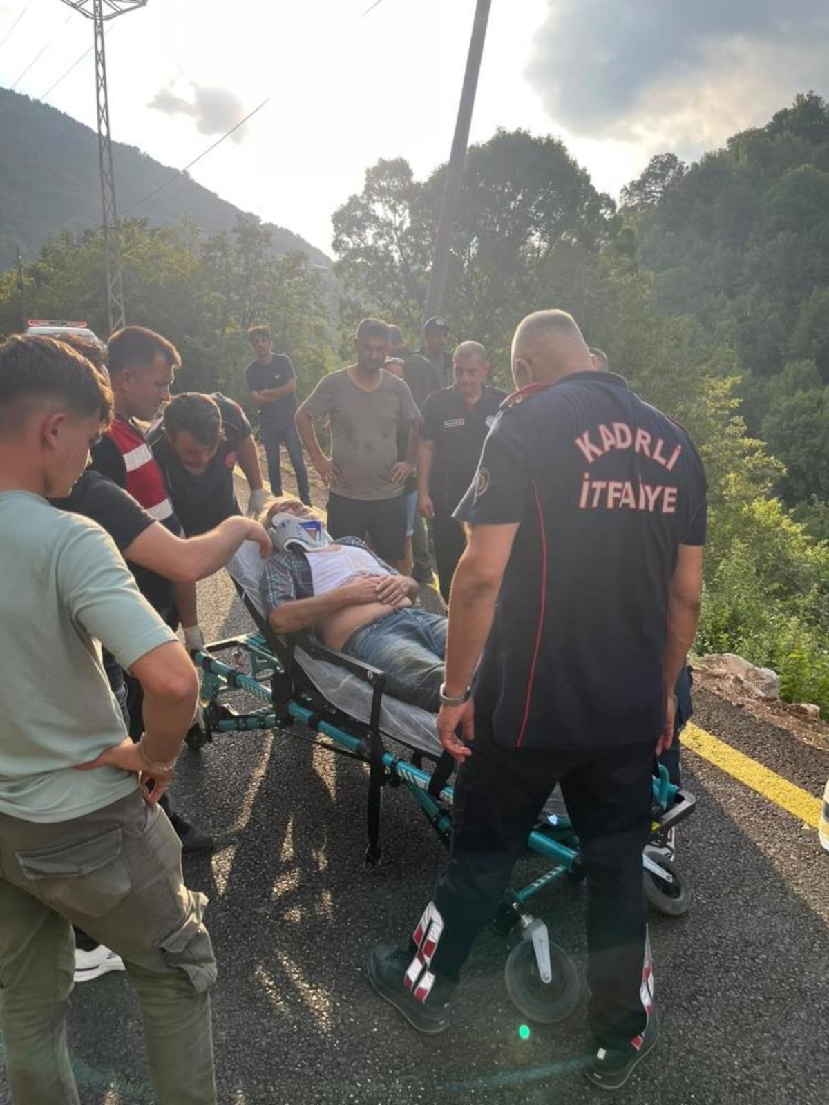 Osmaniye&rsquo;de otomobil u&ccedil;uruma savruldu: 1 yaralı 1