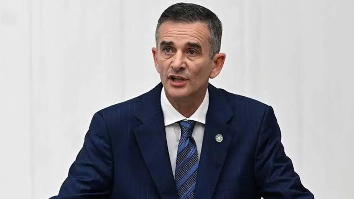 Ümit Dikbayır AK Parti'ye katılıyor! Sosyal medyadan duyurdu