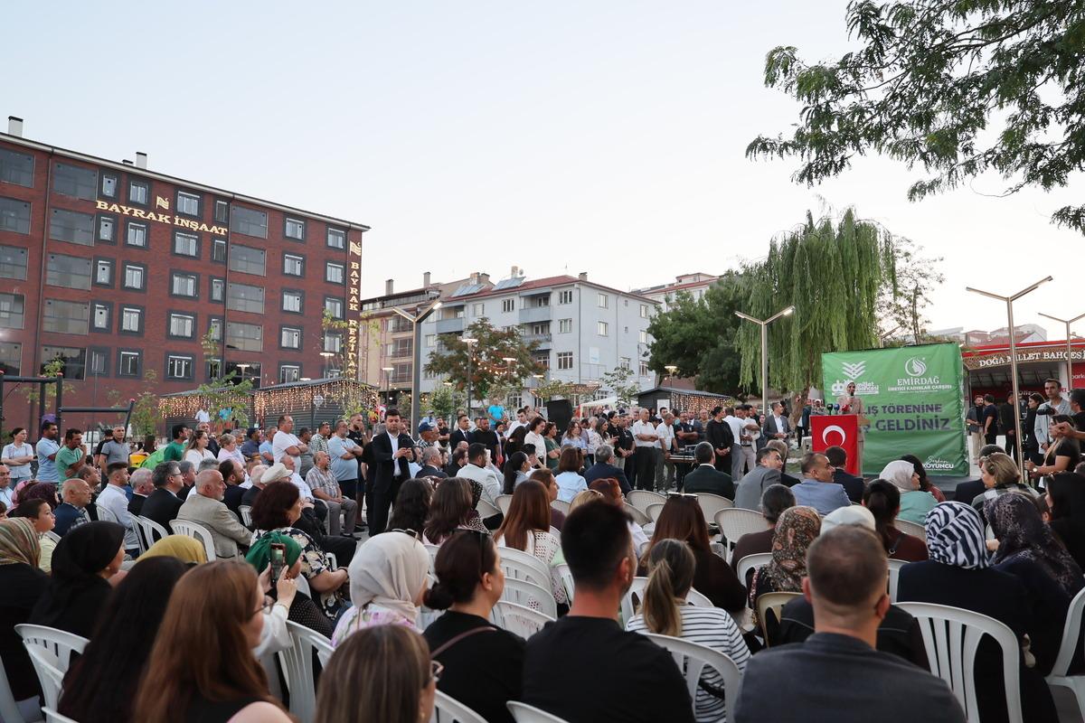 Bakan G&ouml;ktaş Emirdağ da gurbet&ccedil;ilere seslendi: "Memleket sevgimiz, aramızdaki t&uuml;m mesafeleri ortadan kaldırıyor" 2