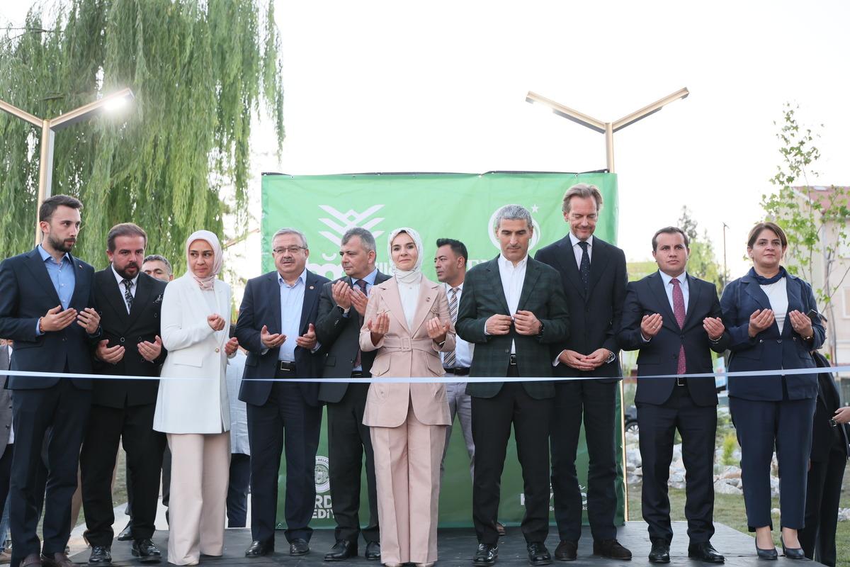 Bakan G&ouml;ktaş Emirdağ da gurbet&ccedil;ilere seslendi: "Memleket sevgimiz, aramızdaki t&uuml;m mesafeleri ortadan kaldırıyor" 3