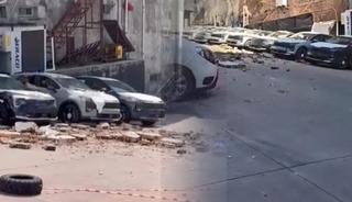 Kağıthane'de duvar otoparka devrildi! Sıfır ara&ccedil;lar zarar g&ouml;rd&uuml;: 30 milyon liralık hasar