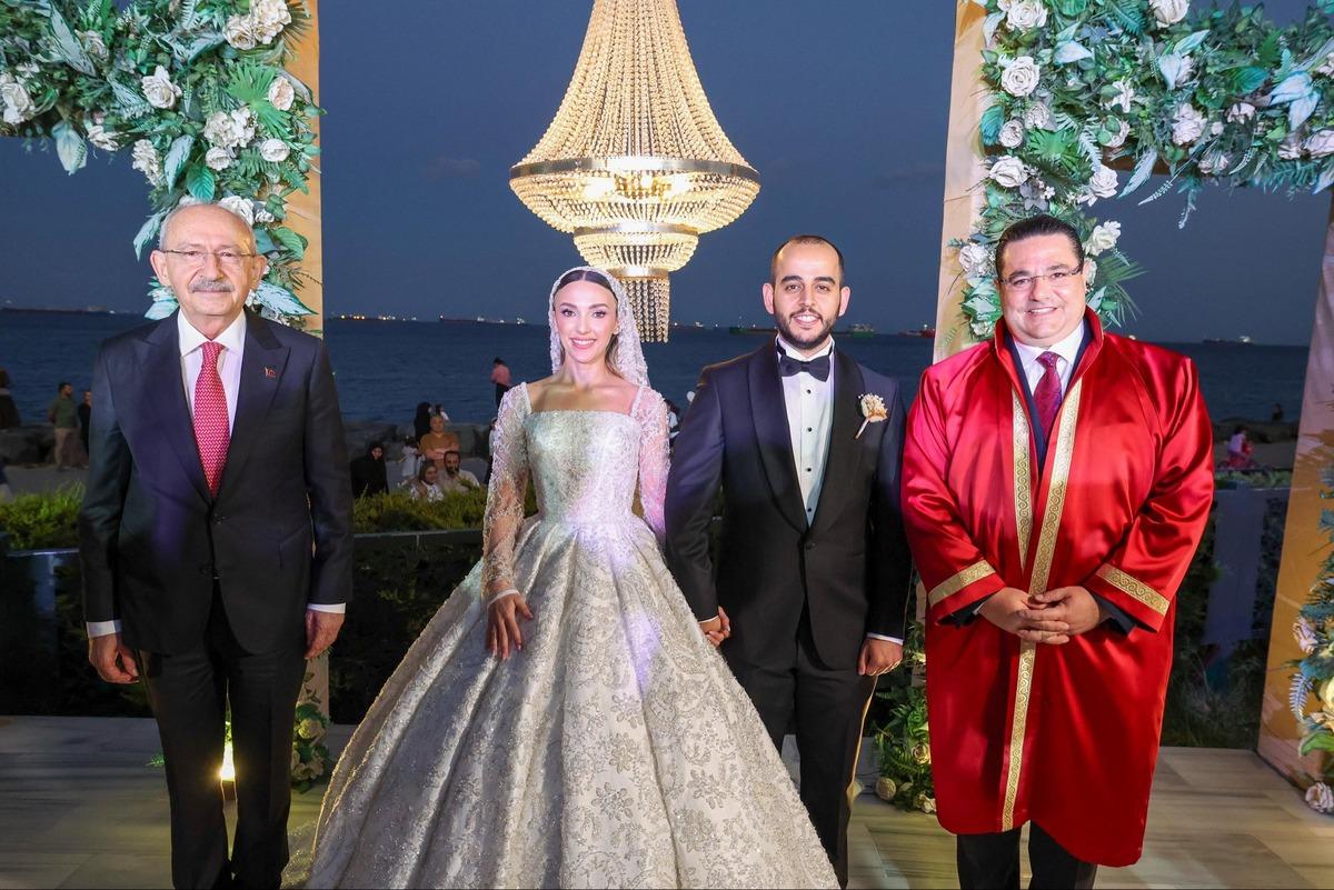 Kılıçdaroğlu, AK Partili vekille birlikte şahit oldu! Anons düğüne damga vurdu 1