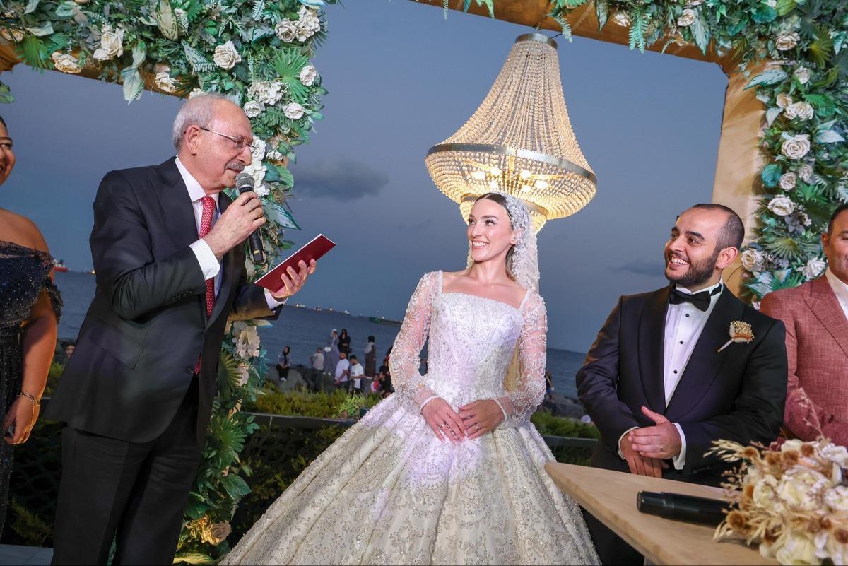 Kılıçdaroğlu, AK Partili vekille birlikte şahit oldu! Anons düğüne damga vurdu 2