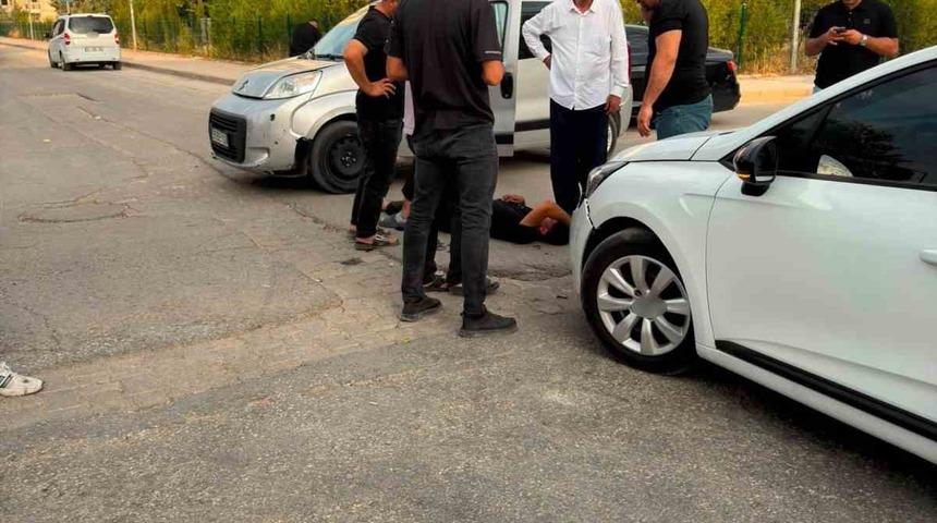 Mardin&rsquo;de otomobil ile motosiklet &ccedil;arpıştı: 1 yaralı