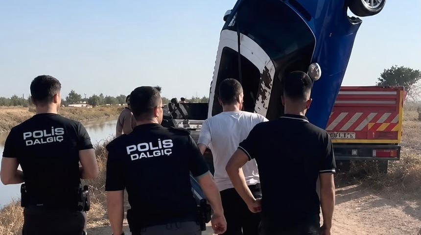 Kendine &ouml;l&uuml; s&uuml;s&uuml; vermek i&ccedil;in plan yapmış! Ailesini arayınca yakayı ele verdi