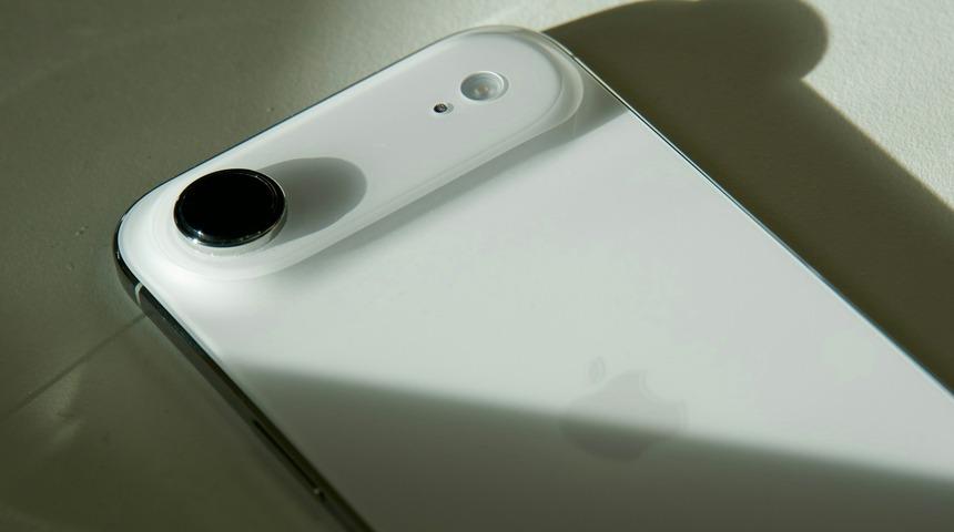 Merakla bekleniyordu: iPhone Air 2, 5 yeni &ouml;zellikle geliyor!