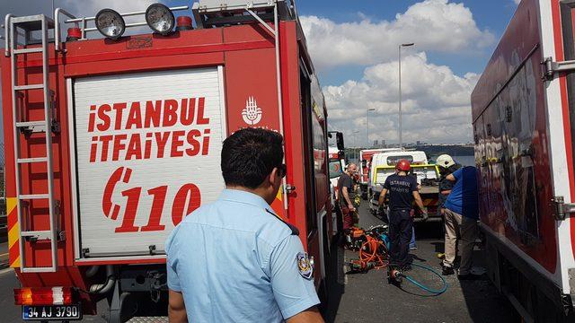 Küçükçekmece D-100 karayolunda zincirleme trafik kazası (1)