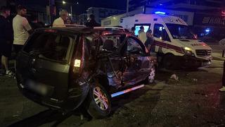 Bursa'da iki otomobilin çarpıştığı kazada 7 kişi yaralandı