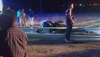 Diyarbakır&rsquo;da motosiklet iş makinesine arkadan &ccedil;arptı: 1 &ouml;l&uuml;