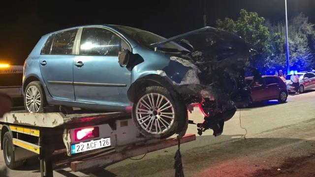 Kontrolden çıkan otomobil bahçeye girdi: Sürücü yaralandı 1