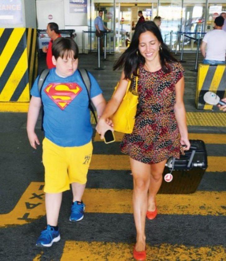 Kardeşiyle tatil yaptı G2