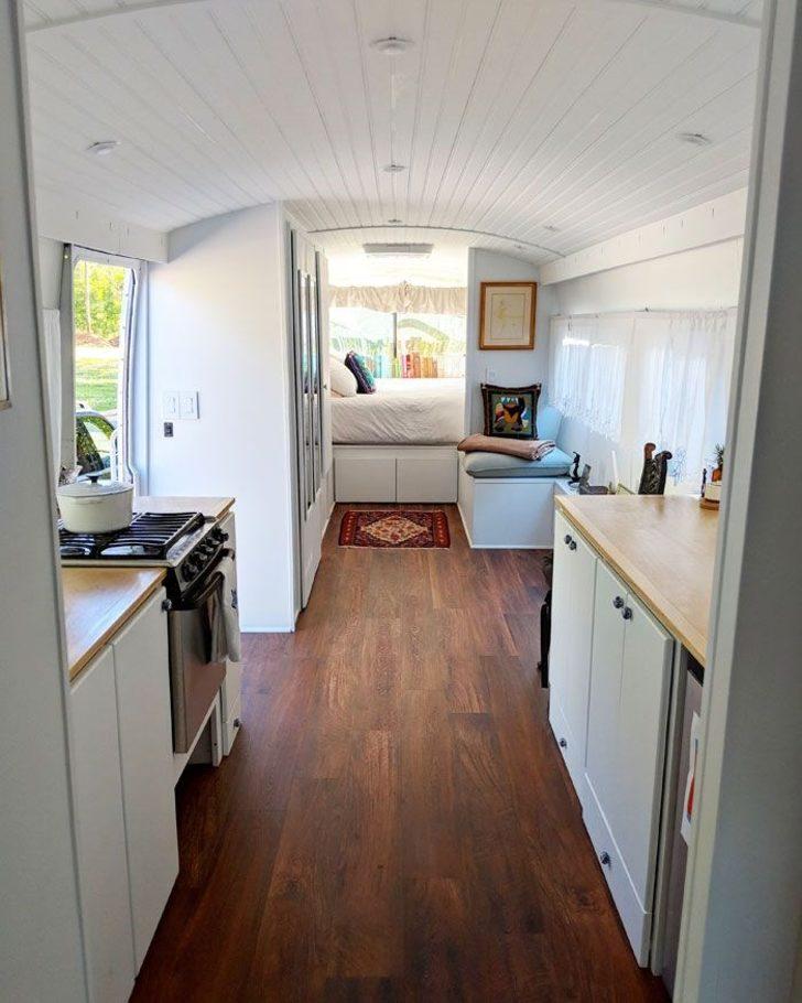 Kira ödememek için otobüsü eve çevirdi  G5