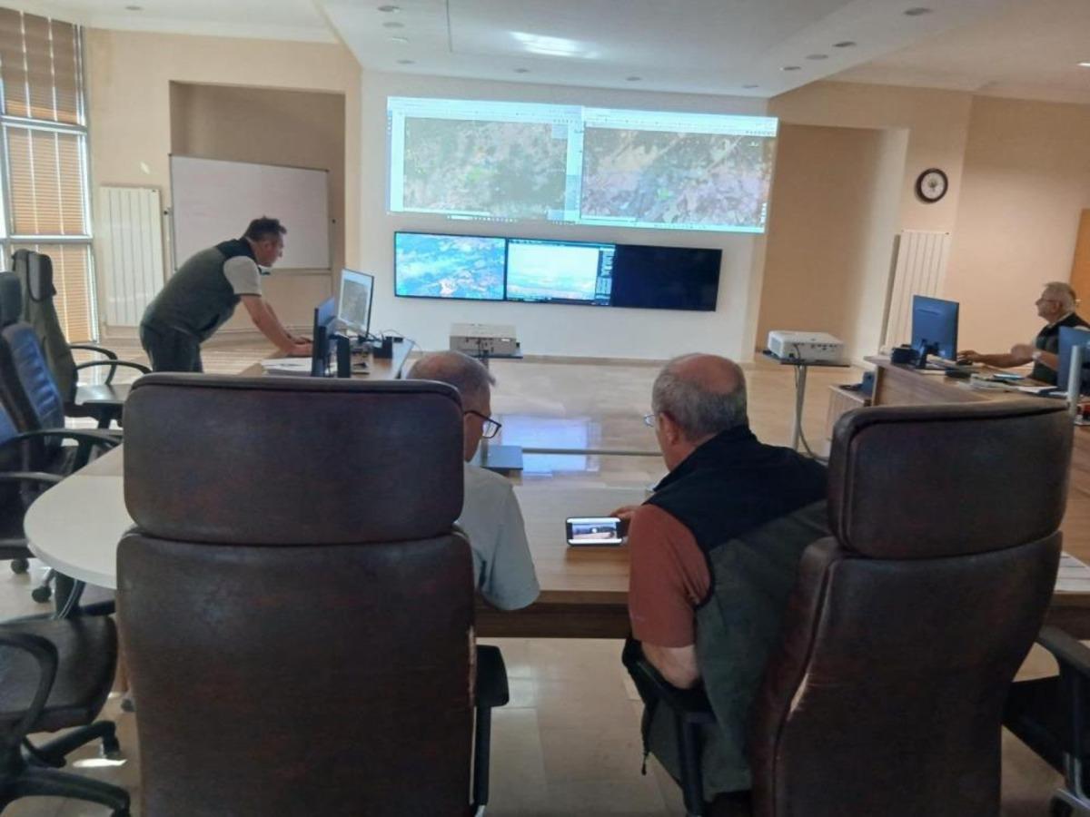 Çanakkale deki orman yangınına havadan ve karadan müdahale sürüyor 2