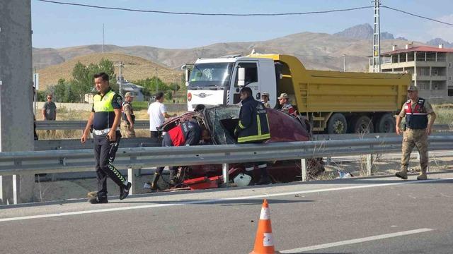 Van’da trafik kazası: 4 yaralı 9