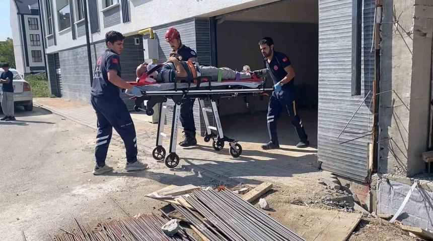 Krikodan kayan aracın altında kalan şahıs ağır yaralandı