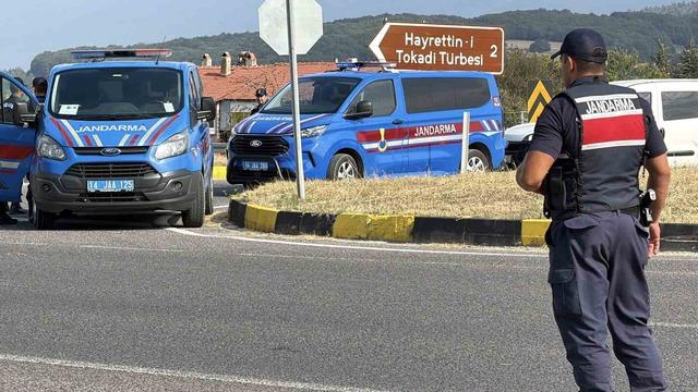 Bolu’da hafif ticari araç ile otomobil çarpıştı: 6 yaralı 3