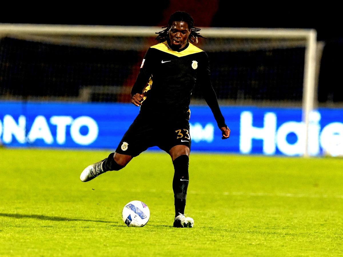 Galatasaray da stoper operasyonu! Nathan Zeze i&ccedil;in flaş gelişme 3