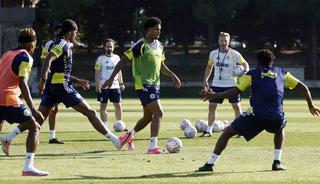 Fenerbah&ccedil;e, Sturm Graz ma&ccedil;ı hazırlıklarını s&uuml;rd&uuml;rd&uuml;