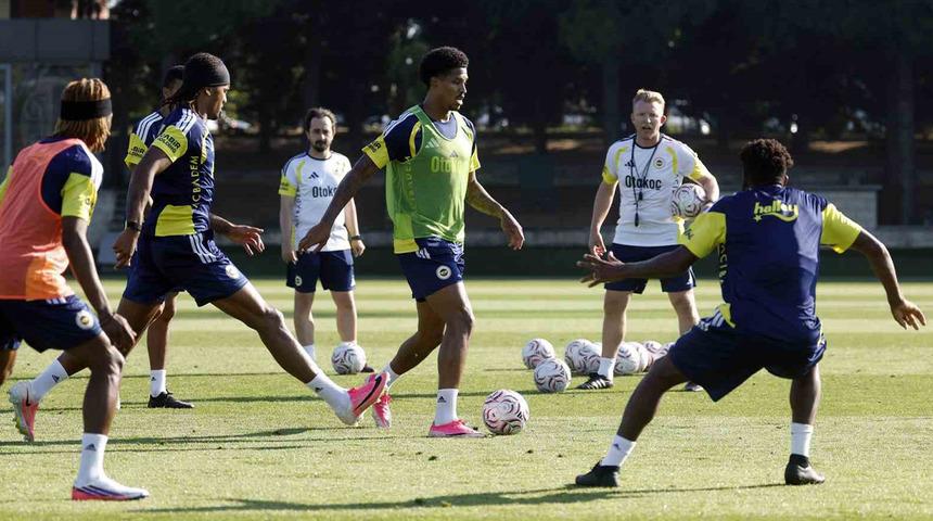 Fenerbah&ccedil;e, Sturm Graz ma&ccedil;ı hazırlıklarını s&uuml;rd&uuml;rd&uuml;