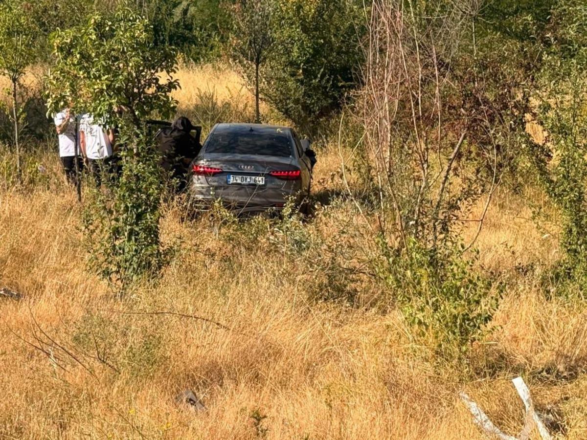 Otomobillerin &ccedil;arpıştığı kazada bir kişi &ouml;ld&uuml; 3 kişi yaralandı 2