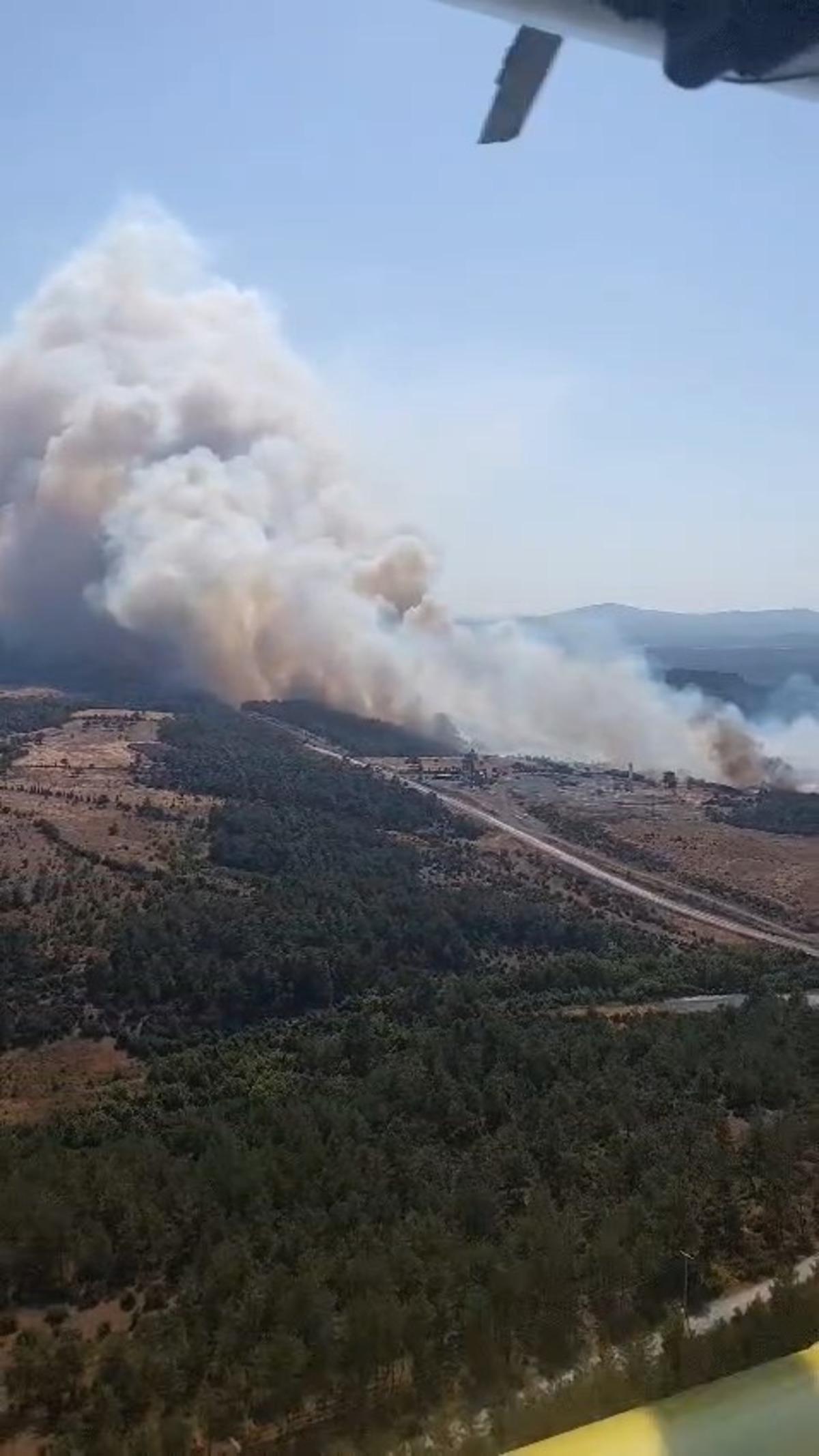 &Ccedil;anakkale de orman yangını! Ekipler seferber oldu 1