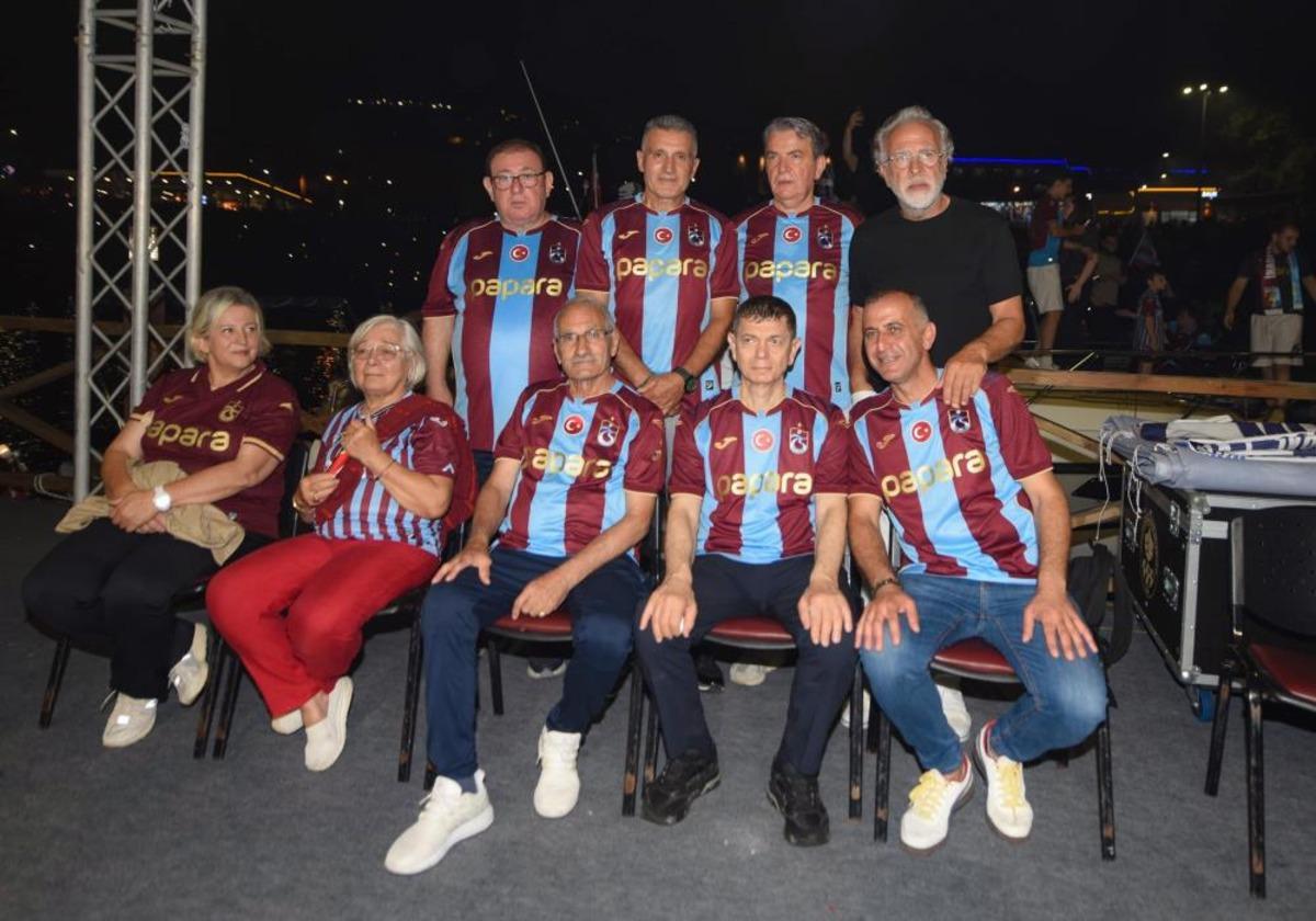 Trabzonspor un 59. kuruluş yıl d&ouml;n&uuml;m&uuml; Ganita da binlerce taraftarla kutlandı 5