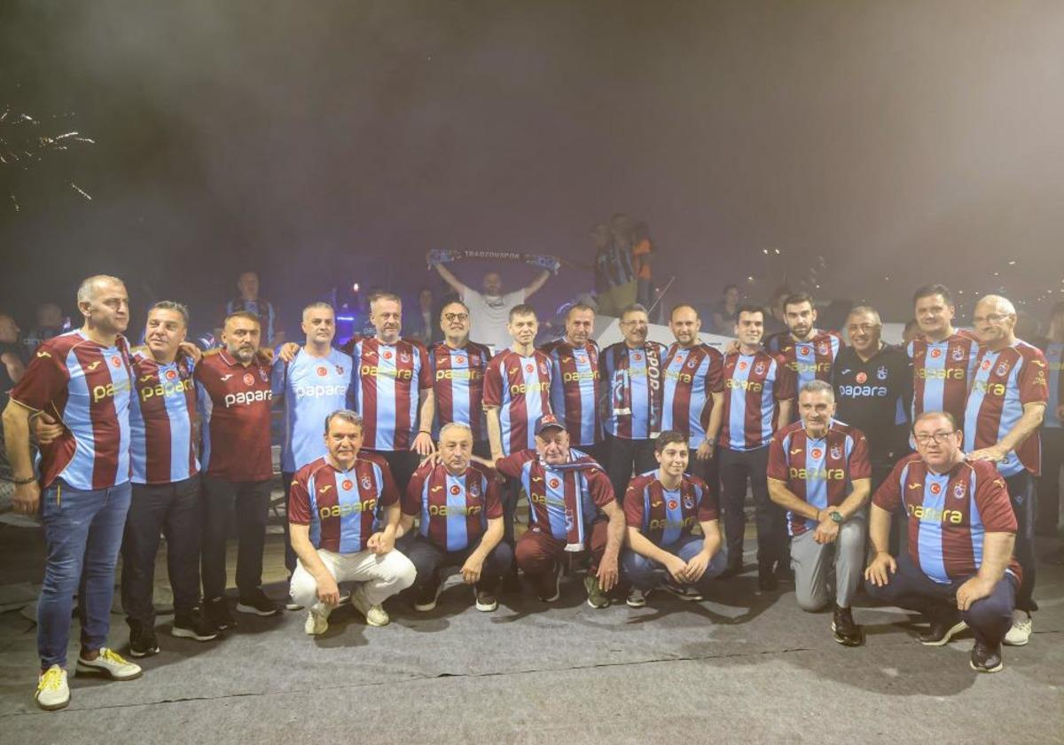 Trabzonspor un 59. kuruluş yıl d&ouml;n&uuml;m&uuml; Ganita da binlerce taraftarla kutlandı 6
