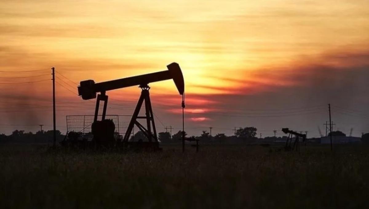 Petrol sert d&uuml;şt&uuml;, altın y&uuml;kseldi:  Olumlu ama temkinli bir başlangı&ccedil;  3