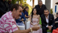 Manevi k�z�n�n boynunu bo� b�rakmad�! Bak�n ne takt�