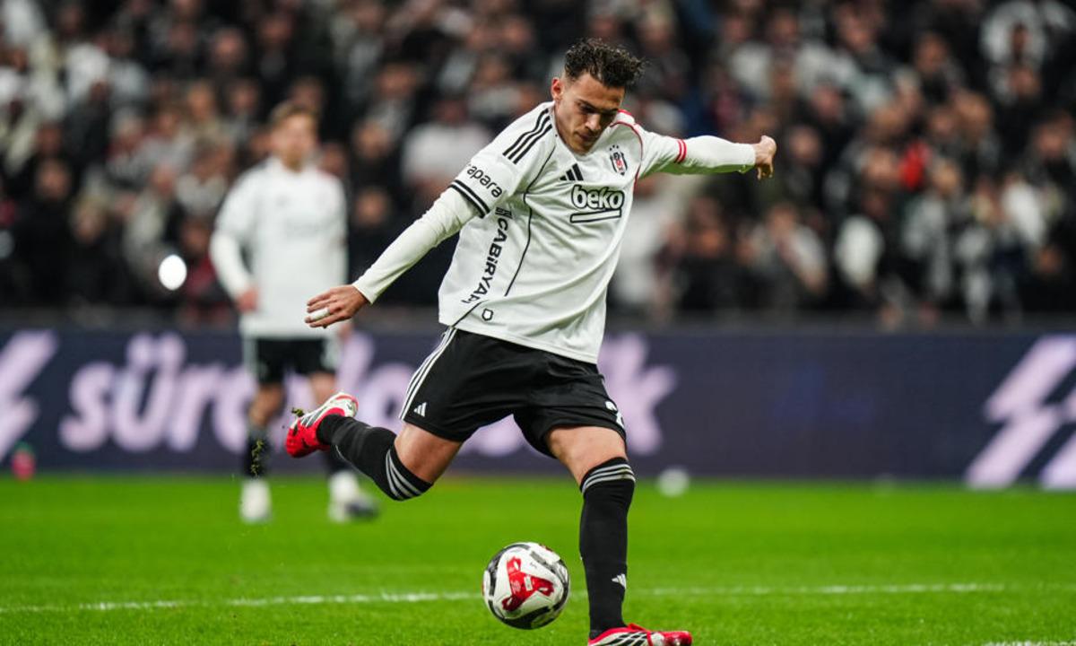 Hull City de Acun Ilıcalı eski Beşiktaşlı ismi getiriyor! 3