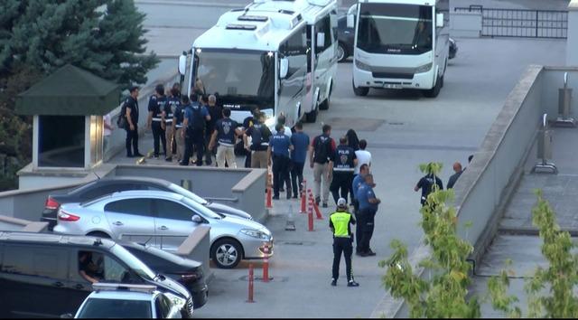 Erdal Beşik&ccedil;ioğlu nun tutuklandıktan sonraki g&ouml;r&uuml;nt&uuml;s&uuml; ortaya &ccedil;ıktı 3