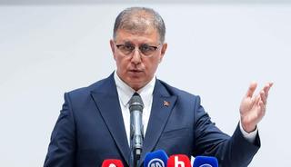 Cemil Tugay tartışmalara son noktayı koydu! &Ouml;zg&uuml;r &Ouml;zel'le ilgili &ccedil;ok konuşulacak &ccedil;ıkış