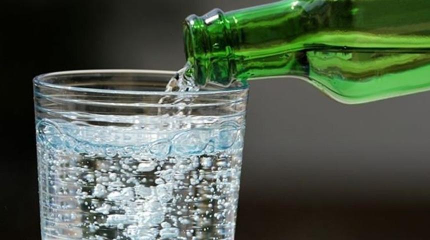 Yemek yedikten sonra maden suyu içerek hata mı yapıyoruz?